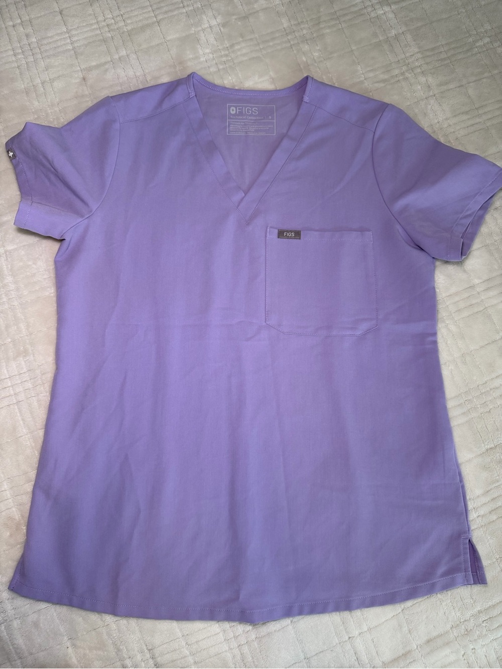 FIGS women’s Lavender Catarina Scrub Top Catarina Lavender Dew